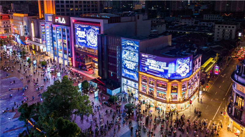 唯一全国产算力平台训练的深度推理大模型！讯飞星火X1实测：参数“瘦身” 性能“增肌”