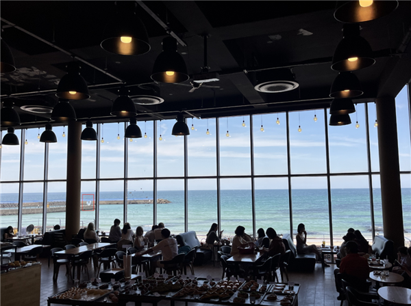 当了这么久“汪峰” 阿里的Qwen3终于喜提热搜了